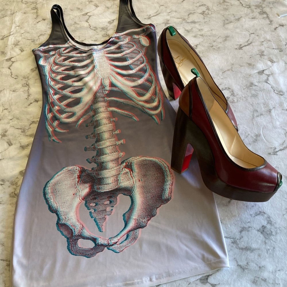 Skeleton 3-D ribs dress💀 - Picture 11 of 12